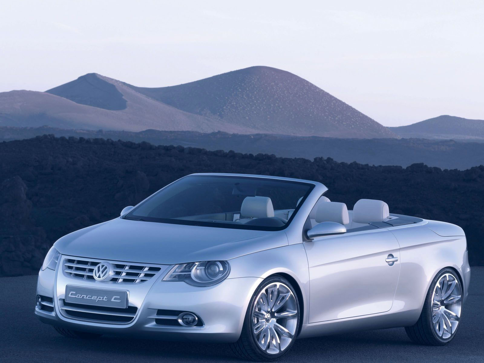 Volkswagen-Concept-C-009